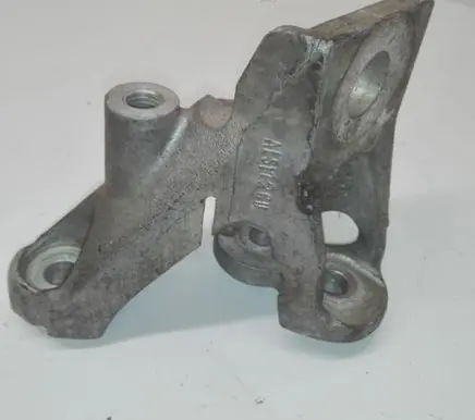 Audi A8 S8 D3 4E Gearbox mounting bracket 4E0399113AE