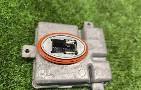 BMW 3 E90 E91 Headlight ballast module Xenon 7172536 9204