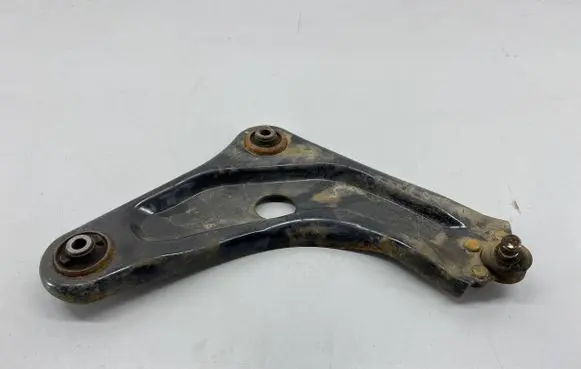 Peugeot 207 Front lower control arm/wishbone