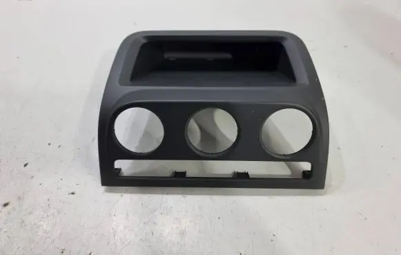 Volkswagen Golf Plus Climate control/heater control trim 5M0820075 5M0820039