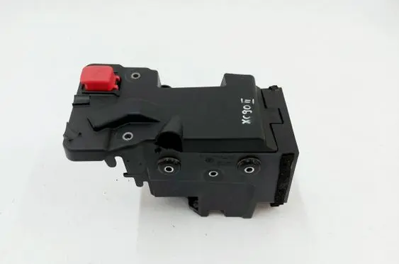 Volvo XC90 Battery box tray 31652062