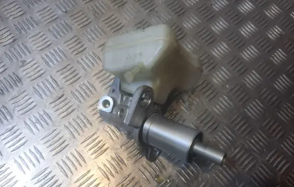 Audi A8 S8 D4 4H Master brake cylinder 8K0611301A