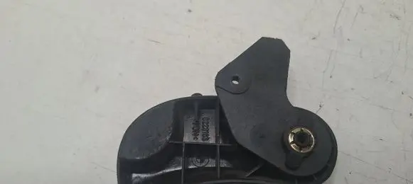 BMW 3 E46 Engine bonnet (hood) release handle 8223163