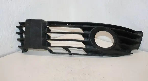 Volkswagen PASSAT B5.5 Front fog light trim/grill VW11037G2