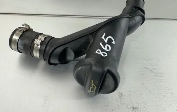 Peugeot 307 Oil fill pipe 9638323780