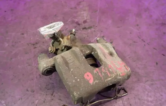 Ford Focus C-MAX Rear brake caliper