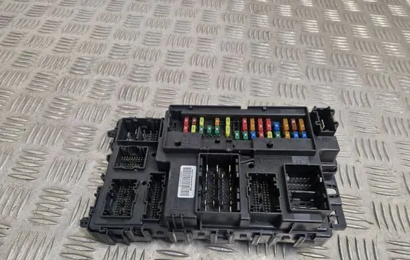 Ford Mondeo MK V Fuse module A2C7534420150