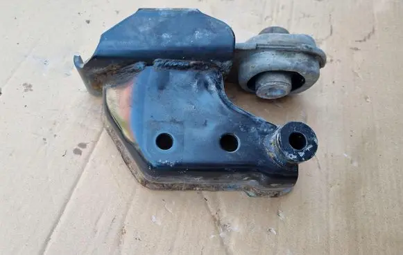 Nissan Qashqai Engine mount vacuum valve 113604EA0A