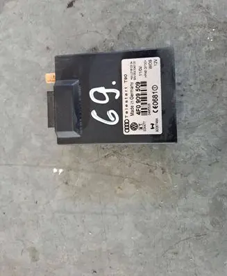 Volkswagen Touran I Auxiliary heating control unit/module 4F0909509 0495528 9006748A