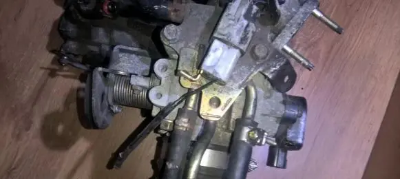 Nissan Almera Tino Throttle valve saaf000 a22-669b00