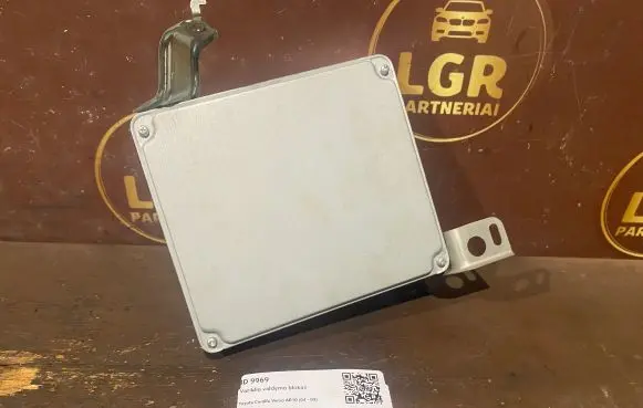 Toyota Corolla Verso AR10 Engine control unit/module 896610F091