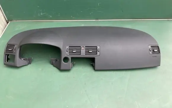 Volvo V50 Dashboard 39889251 39889250