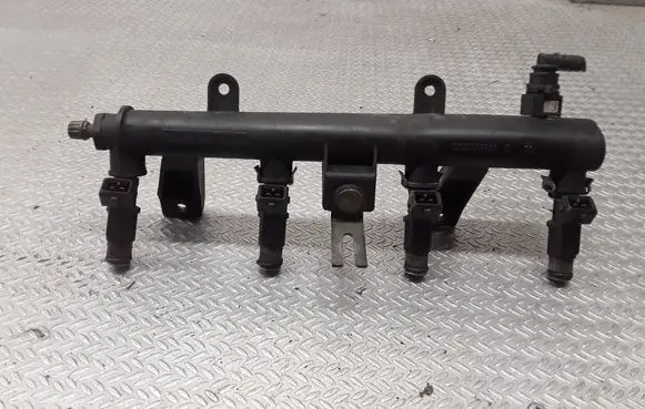 Peugeot 206 Fuel injectors set 01F002A 9628982980