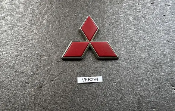 Mitsubishi Pajero Manufacturer badge logo/emblem MR416795
