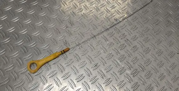 Hyundai i30 Oil level dip stick 