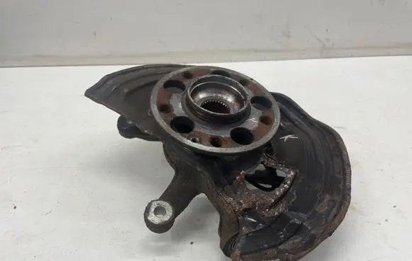 Mercedes-Benz CLA C117 X117 W117 Front wheel hub