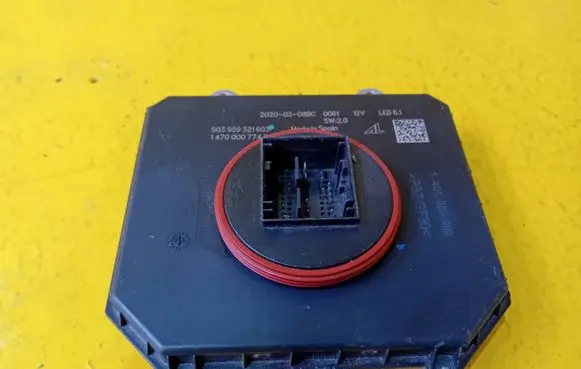 Fiat 500L Voltage converter/converter module 503959321603
