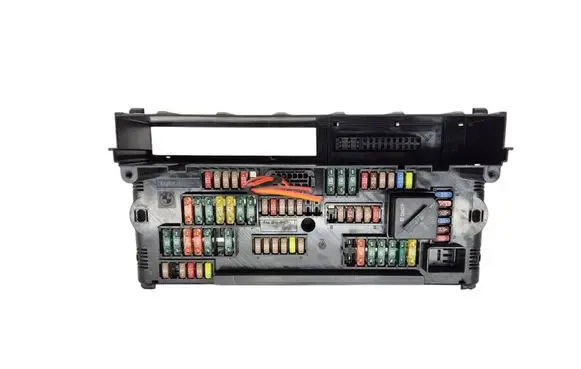 BMW 5 F10 F11 Fuse module 9234421 217033442E