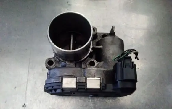 Renault Laguna III Throttle valve 8200330810E H8200330812 0281002681
