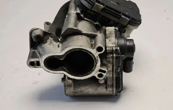 Renault Trafic II (X83) Throttle valve 8200330810 0281002681 8200330812