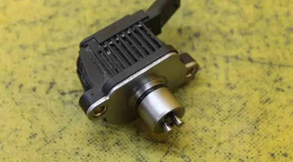 Volkswagen Golf VII Electromagnetic valve 