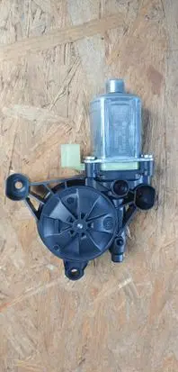 Audi A3 8Y Front door window regulator motor 5Q0959801C 13022025