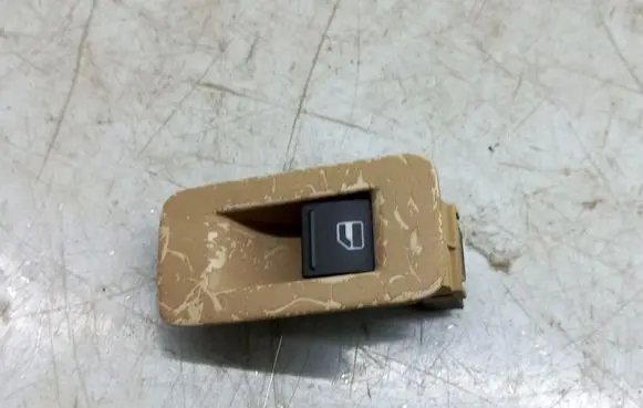 Volkswagen Touareg I Electric window control switch 7L6959851D