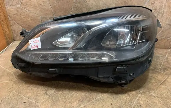 Mercedes-Benz E W212 Headlight/headlamp A2128204739