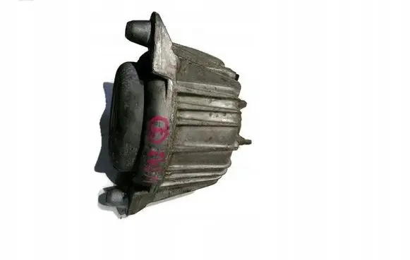Mercedes-Benz E W212 Engine mount bracket A2122406417