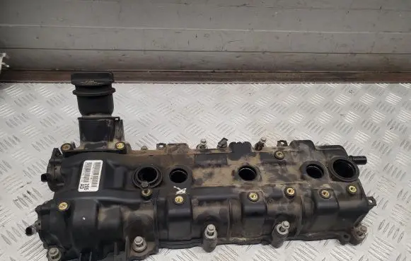 Dodge Challenger Rocker cam cover P68233205AD 04893801AE 05048045AB