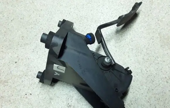 Jaguar S-Type Accelerator throttle pedal 2R839F836A 4R839F836JA