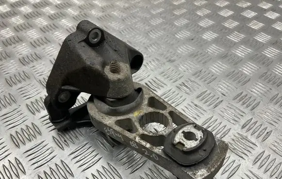 Renault Espace - Grand espace IV Engine mount bracket 8200557827