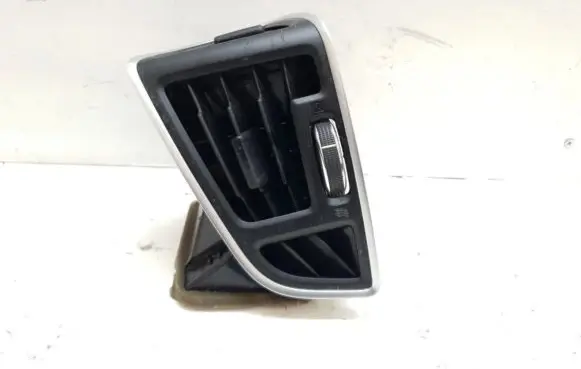 Ford Kuga II Dashboard air vent grill cover trim AM51-R018B09-AHW