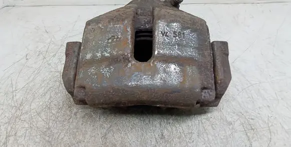 Volkswagen Touran I Front brake caliper 581