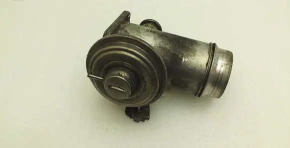 BMW 3 E90 E91 EGR valve 7792077