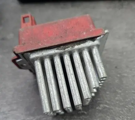 Audi A4 S4 B5 8D Heater blower motor/fan resistor 657364M 5DS00646701 1J0907521