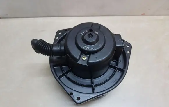 Mitsubishi Pajero Sport I Heater fan/blower