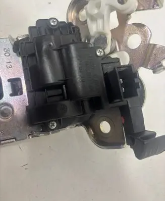 Audi Q3 8U Tailgate/trunk/boot lock/catch/latch 8R0827505 90401170915