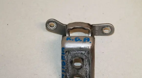 Opel Insignia A Rear door lower hinge AO4657 ES03 2580