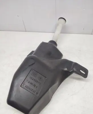 Chevrolet Cruze Lamp washer fluid tank 13260579
