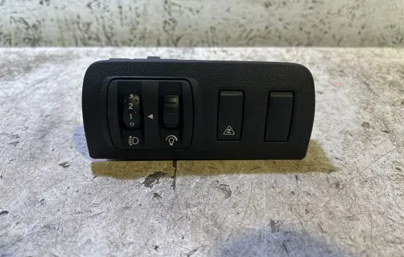 Renault Megane III Headlight level height control switch 88020009 08802020
