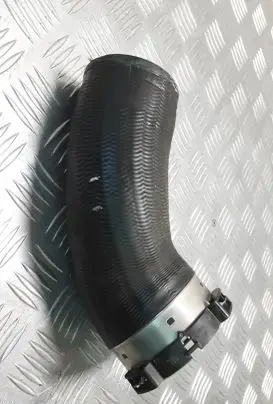 Volvo V40 Intercooler hose/pipe 31657752