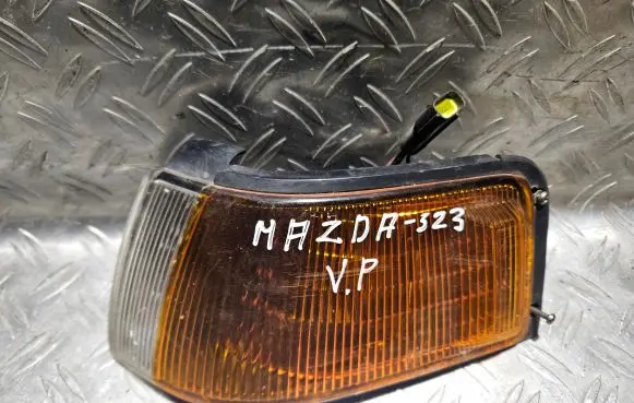 Mazda 323 Front indicator light 21061301
