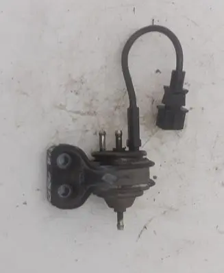 Volvo S70 V70 V70 XC Engine mount vacuum valve 1271890114 1271890