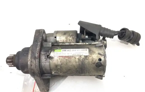 Volkswagen Scirocco Starter motor 0AM911023B