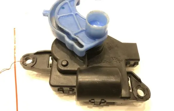 Hyundai Elantra Air flap motor/actuator D267-AP9AA02