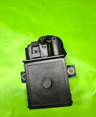 BMW 5 E60 E61 Glow plug pre-heat relay 7801201 1000103045 0522140104