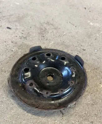 Toyota Avensis T220 Coil spring mount 
