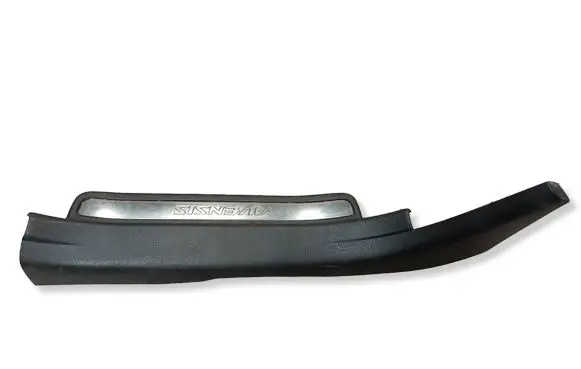 Toyota Avensis T250 Rear sill trim cover 67917