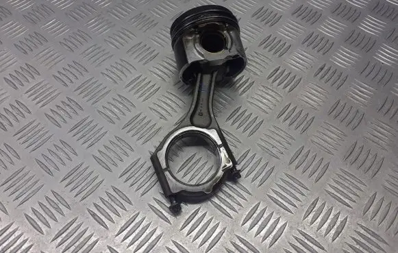 Subaru Forester SH Piston 
